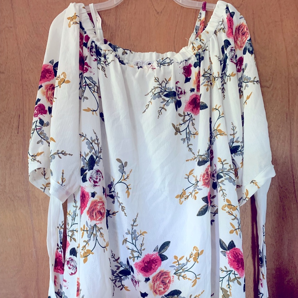Rosegal 4XL Roses Print Dress Up Top! Perfect for the office or going out.